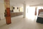 Local comercial en venta con 150m² en Archidona foto