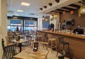Restaurant
en lloguer, traspàs
amb 150m² a Sevilla, a la zona de Barri León foto