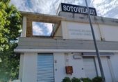 Local comercial en venta con 81m² en Algeciras, Calle El Cagancho foto