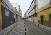 477m² commercial premises for sale in Algeciras, Calle General Castaños photo