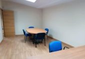 131m² office for sale in Plasencia, avenida de españa, 10600 photo