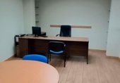 131m² office for sale in Plasencia, avenida de españa, 10600 photo