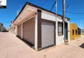 56m² locaux commerciaux pour vente à Carmona, dans le quartier de Les Petits-enfants, Avenida Constitución photo