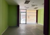 120m² commercial premises for sale in León, in the area of Market, Avenida de la Independencia photo