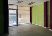 120m² commercial premises for sale in León, in the area of Market, Avenida de la Independencia photo