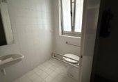 120m² commercial premises for sale in León, in the area of Market, Avenida de la Independencia photo