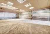 Local comercial en venta con 315m² en Villava, Calle Donapea foto