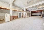 Local comercial en venta con 315m² en Villava, Calle Donapea foto