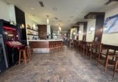 202m² bar avec locataires pour vente à A Coruña, Avenida de Oza photo