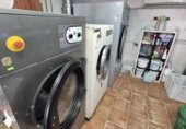 Lavanderia en venta con 92m² en Benalmádena, Calle Rosa foto