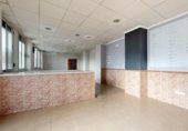Local comercial en venta con 72m² en Peralada, Calle de las Malvas foto