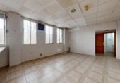 Local comercial en venta con 72m² en Peralada, Calle de las Malvas foto