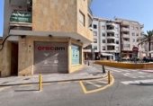 Local comercial
en venda
amb 151m² a Torrevella, Calle San Pascual foto