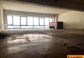 Local comercial en alquiler con 130m² en Torrelavega, Calle Pablo Garnica foto