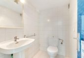 Local comercial en venta con 80m² en Figueras, Carrer de Caamaño foto