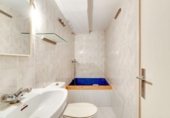 Local comercial en venta con 80m² en Figueras, Carrer de Caamaño foto