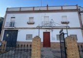 549m² building for sale in Coria del Río, Calle Guadiamar photo
