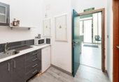 231m² commercial premises for sale in Granada, in the area of Campus, Calle Uruguay photo