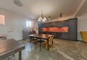 160m² locaux commerciaux pour vente à Barcelone, dans le quartier de la Guineueta, Plaça de Karl Marx photo