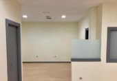 Local comercial en venta con 200m² en Bilbao, en la zona de Abando, Calle Lutxana foto