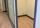 Local comercial en venta con 200m² en Bilbao, en la zona de Abando, Calle Lutxana foto