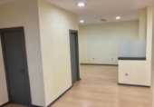 Local comercial en venta con 200m² en Bilbao, en la zona de Abando, Calle Lutxana foto