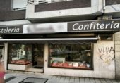 Local comercial en traspaso con 110m² en Vigo, en la zona de Teis foto