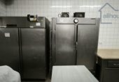 Local comercial en traspaso con 110m² en Vigo, en la zona de Teis foto