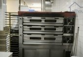 Local comercial en traspaso con 110m² en Vigo, en la zona de Teis foto