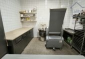 Local comercial en traspaso con 110m² en Vigo, en la zona de Teis foto