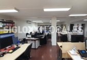 213m² commercial premises for sale in Barcelona, in the area of Sant Antoni, Carrer de Floridablanca photo