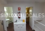 213m² commercial premises for sale in Barcelona, in the area of Sant Antoni, Carrer de Floridablanca photo