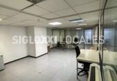 633m² offices for sale, assignment in Barcelona, in the area of the Fort Pienc, Carrer de Casp photo