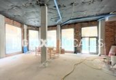 Local comercial en alquiler con 472m² en Barcelona, en la zona de el Raval, Carrer de Guàrdia foto
