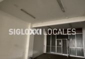566m² offices for sale in Barcelona, in the area of El Carmel, Carrer de Tolrà photo