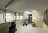 566m² offices for sale in Barcelona, in the area of El Carmel, Carrer de Tolrà photo