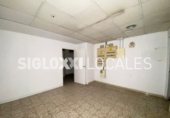 Local comercial en alquiler con 343m² en Barcelona, en la zona de la Nova Esquerra de l'Eixample, Carrer de Viladomat foto
