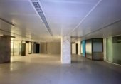 Local comercial en alquiler con 161m² en Barcelona, en la zona de Vilapicina i la Torre Llobeta, Carrer de Vèlia foto