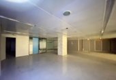 Local comercial en alquiler con 161m² en Barcelona, en la zona de Vilapicina i la Torre Llobeta, Carrer de Vèlia foto