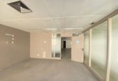 Local comercial en alquiler con 161m² en Barcelona, en la zona de Vilapicina i la Torre Llobeta, Carrer de Vèlia foto