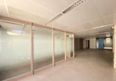 Local comercial en alquiler con 161m² en Barcelona, en la zona de Vilapicina i la Torre Llobeta, Carrer de Vèlia foto