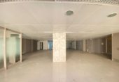Local comercial en alquiler con 161m² en Barcelona, en la zona de Vilapicina i la Torre Llobeta, Carrer de Vèlia foto