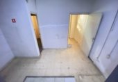Local comercial en alquiler con 161m² en Barcelona, en la zona de Vilapicina i la Torre Llobeta, Carrer de Vèlia foto