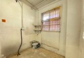 Local comercial en alquiler con 161m² en Barcelona, en la zona de Vilapicina i la Torre Llobeta, Carrer de Vèlia foto