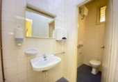 Local comercial en alquiler con 161m² en Barcelona, en la zona de Vilapicina i la Torre Llobeta, Carrer de Vèlia foto