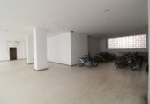 Local comercial en alquiler con 175m² en Oviedo, en la zona de Malatería foto