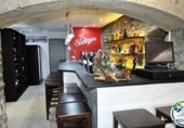 174m² restaurant for sale in Roses, Carrer Josep Sabater photo