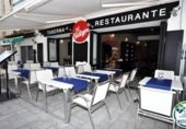 174m² restaurant for sale in Roses, Carrer Josep Sabater photo