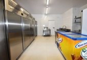 174m² restaurant for sale in Roses, Carrer Josep Sabater photo