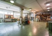 Nave Industrial en venta con 1720m² en Móstoles, Calle Marquetería foto